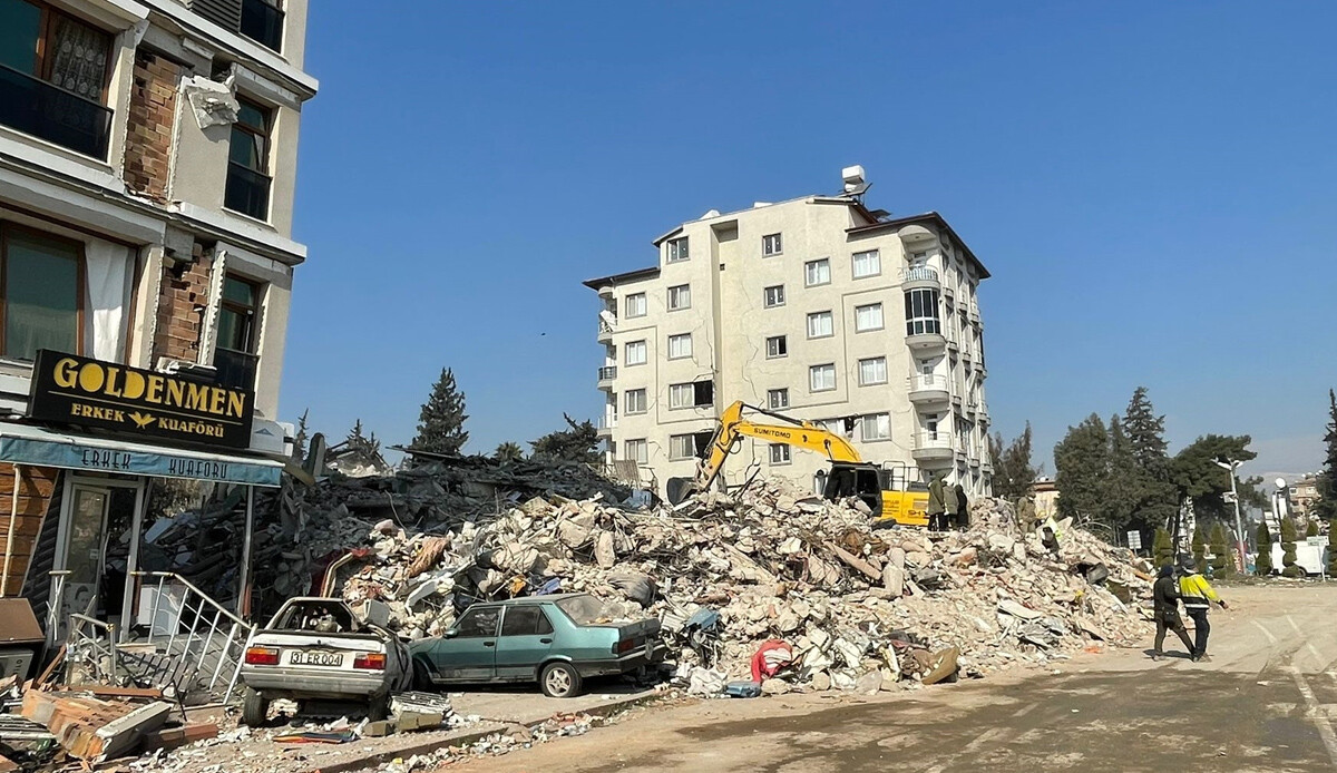 Kullanılamaz bina 50 bini aştı görseli