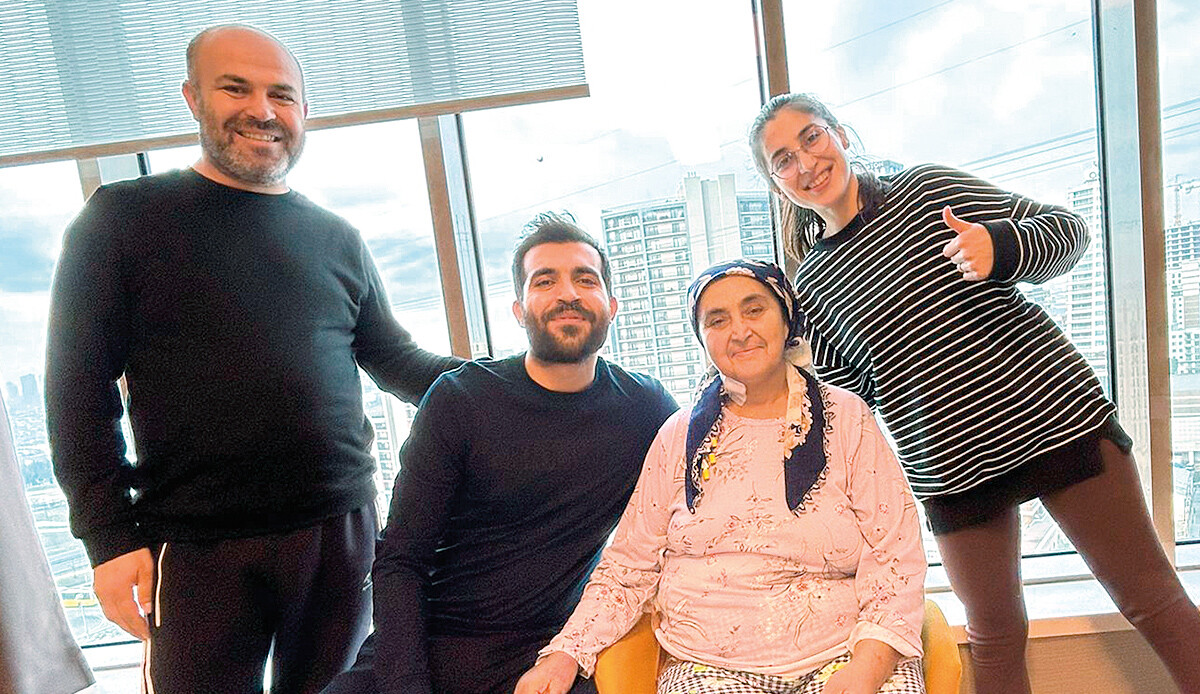 Depreme rağmen organ nakli görseli