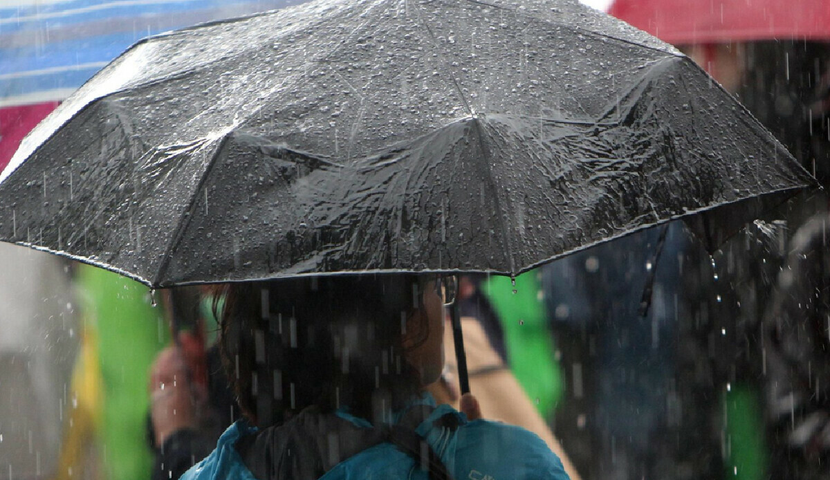 Evden çıkacaklar dikkat! Meteoroloji uyardı: Sağanak ve fırtına geliyor görseli