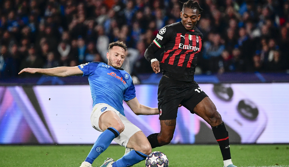 Napoli - Milan (1-1 ÖZET) Milan 16 yıl sonra Şampiyonlar Ligi'nde yarı finale yükseldi görseli