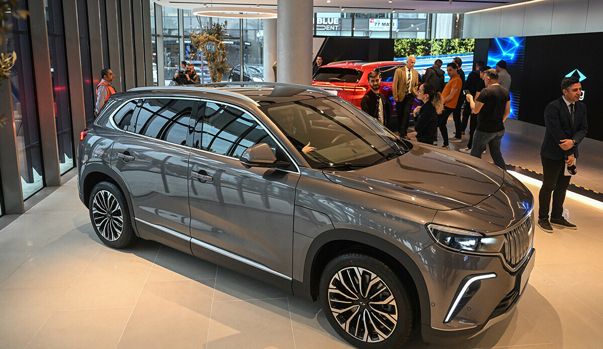 Yerli otomobil Togg'un deneyim merkezine yoğun ilgi görseli