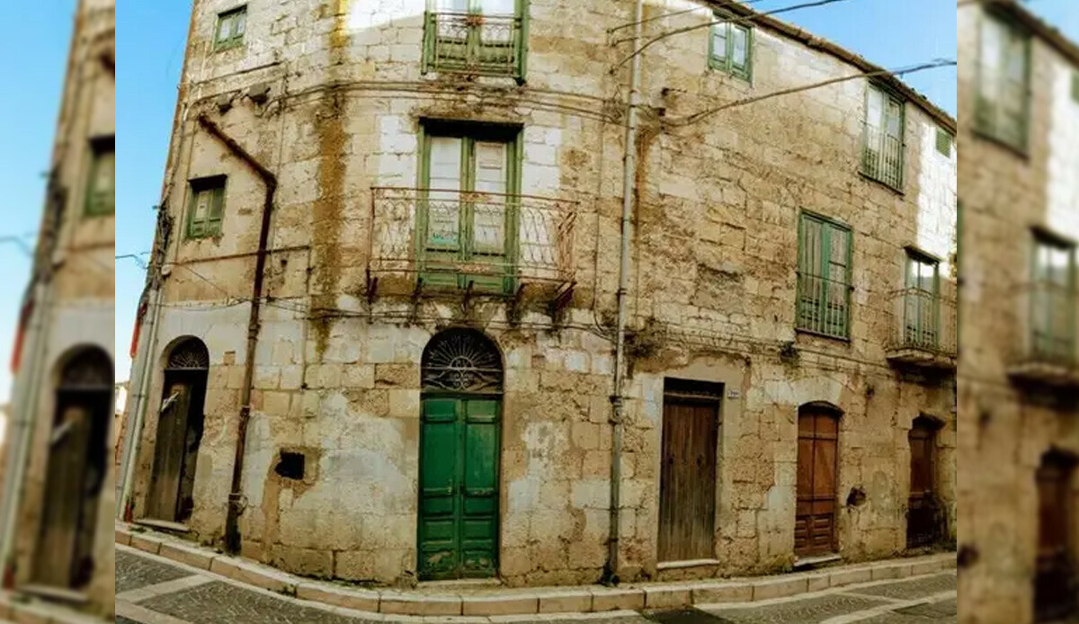 Çılgın fikir için kilometrelerce yol katetti, sadece 3 Euro'ya 3 ev aldı görseli