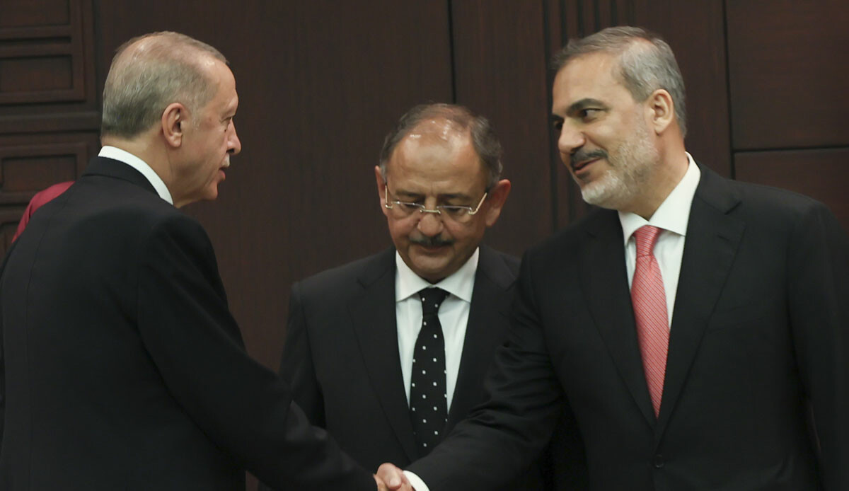 Kabine'nin yeni üyesi eski MİT Başkanı Fidan'a tebrik yağıyor görseli