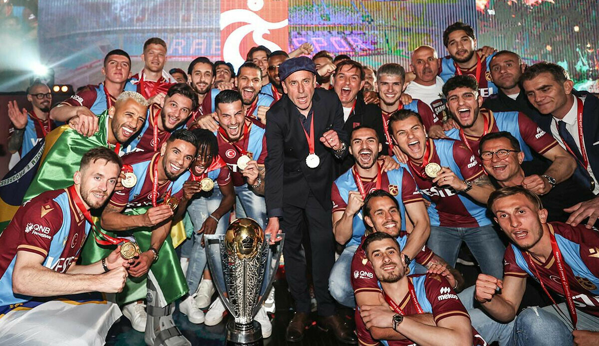 Trabzonspor tarihi zaferi beyaz perdeye taşıdı: 'İnadıyla Şampiyon' belgeseli yayınlanıyor görseli