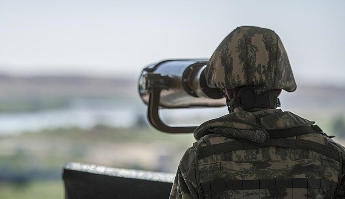 Türkiye'ye girmeye çalışan PKK'lı terörist Suriye sınırında yakalandı görseli