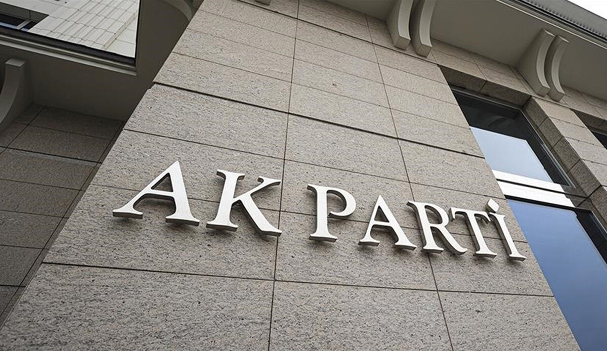 Ekrem İmamoğlu adaylığını açıkladı! AK Parti'den ilk yorum geldi görseli
