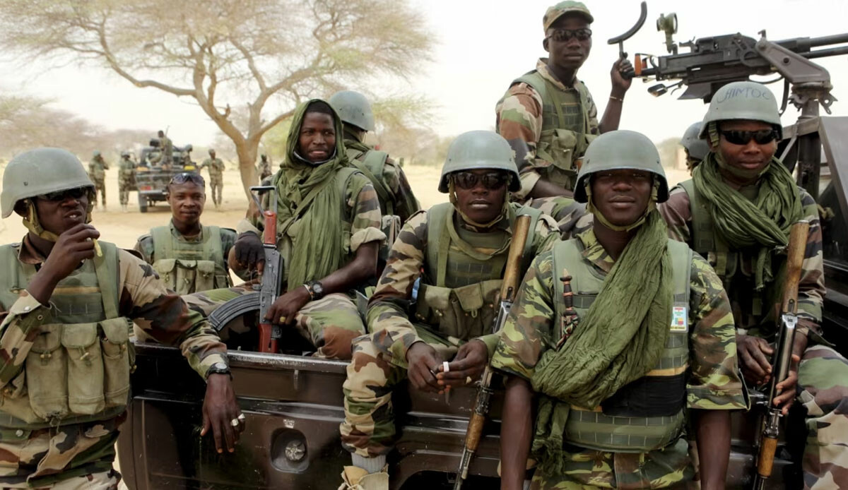 Nijer'de seçenekler azalıyor! ECOWAS'tan askeri müdahale sinyali görseli