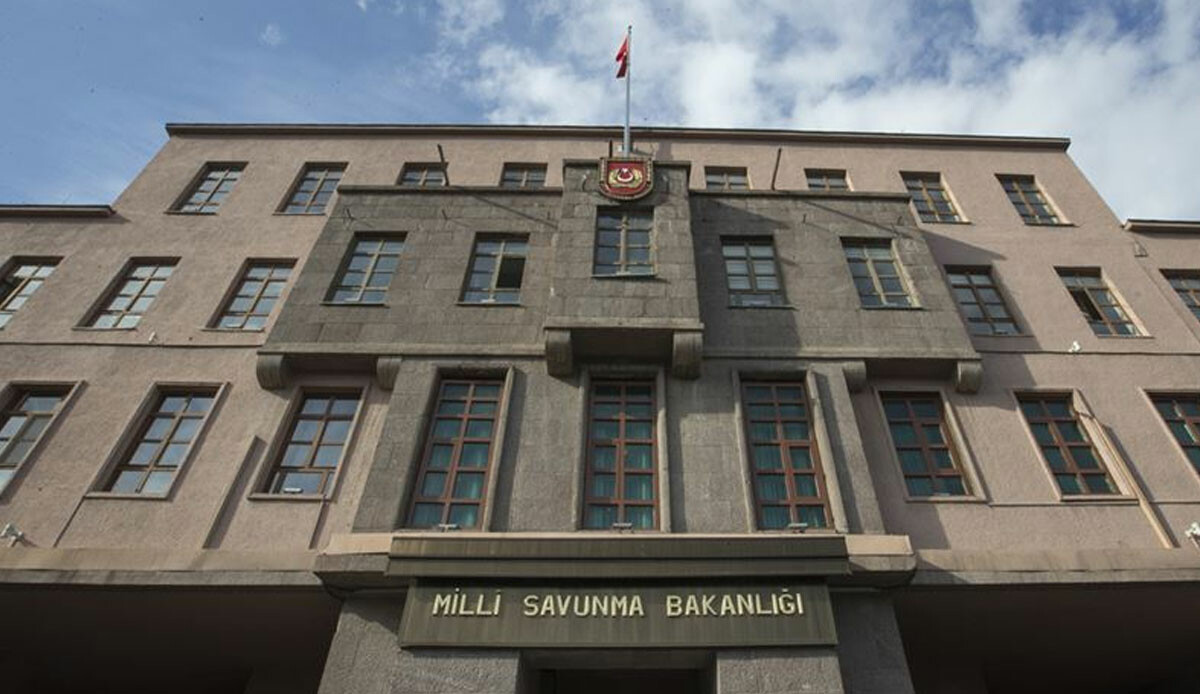 Son dakika... MSB kaynaklarından önemli açıklamalar: Yılın başından itibaren 809 terörist etkisiz hale getirildi görseli