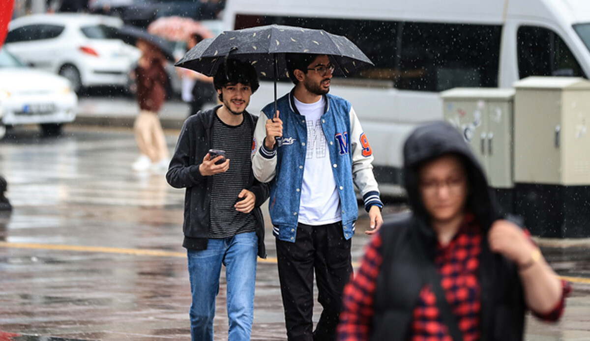 Meteoroloji'den kuvvetli sağanak ve rüzgar uyarısı (26 Ağustos 2023 hava durumu) görseli