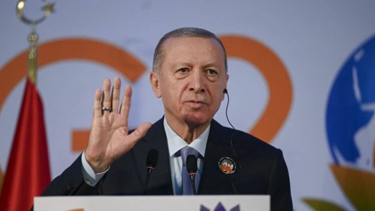 Cumhurbaşkanı Erdoğan'dan flaş çıkış! Rusya ile Ukrayna savaşmıyor, savaştırılıyor görseli