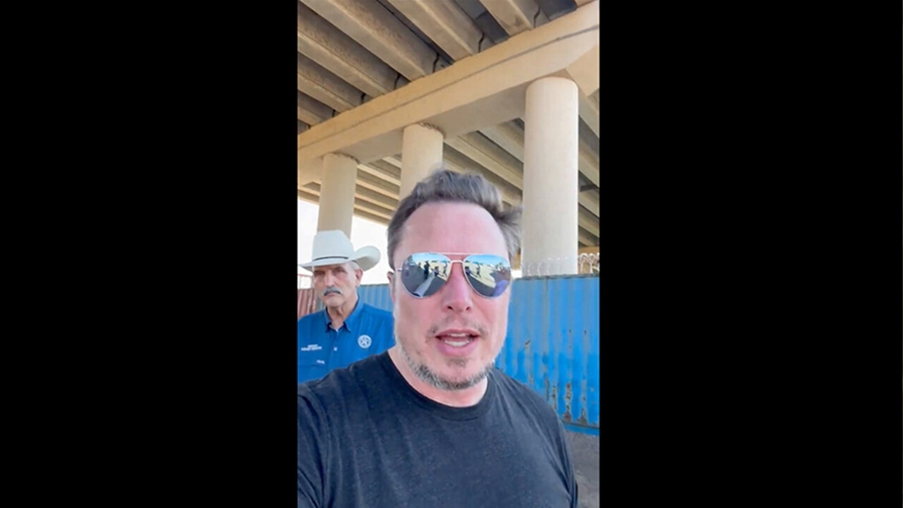 ABD-Meksina sınırına giden Elon Musk 'Ben de göçmenim' diyerek tepki gösterdi görseli