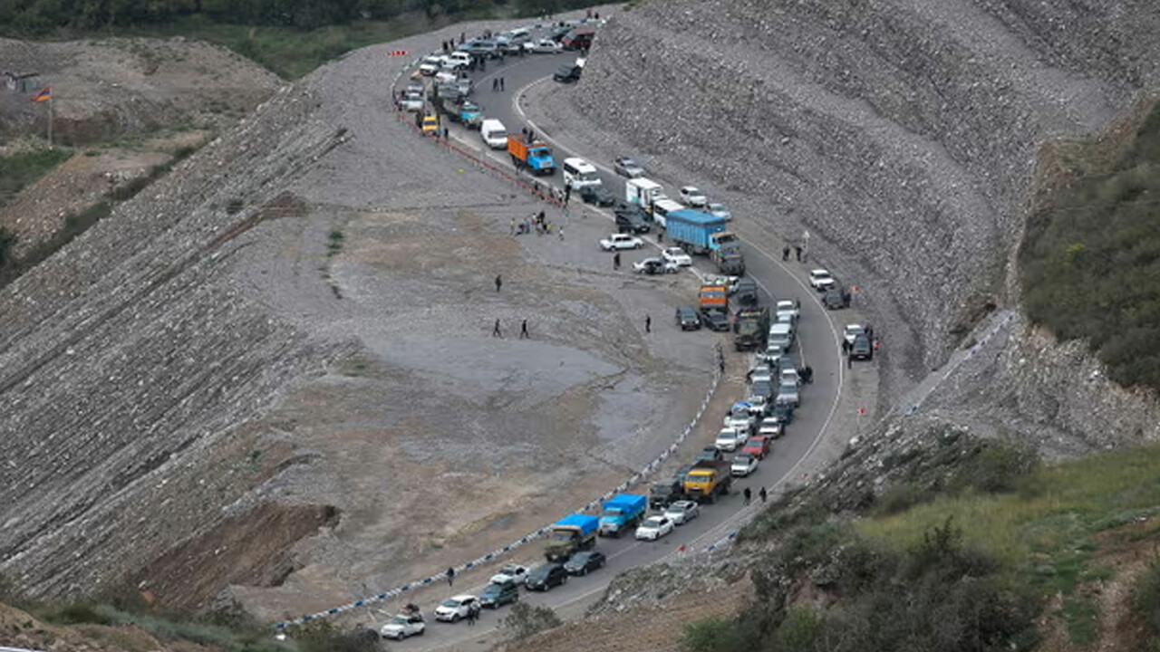 Ermenistan duyurdu: Karabağ'dan ayrılan Ermenilerin sayısı 100 bini geçti görseli
