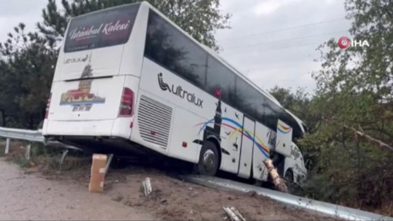 Şarampole uçan otobüsün muavini istifa etti: 15 yıllık muavinlik hayatımda böyle bir kaza yaşamamıştım görseli