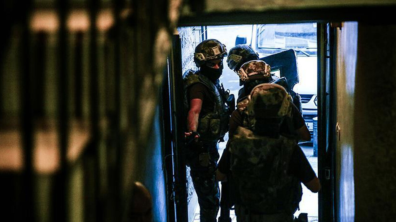 Evinde uyuşturucu satan şahsa 15 yıl hapis! görseli