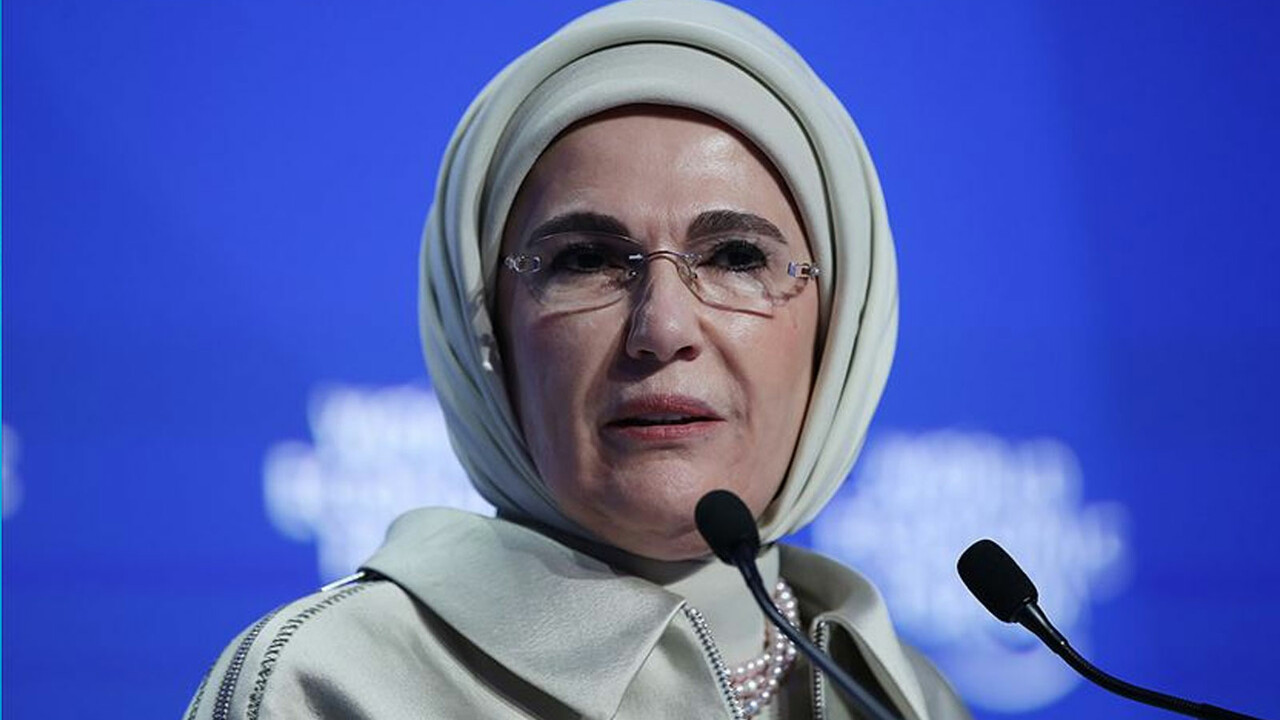 Emine Erdoğan vahşi saldırıyı kınadı: Tarih, İsrail'in işlediği insanlık suçunu unutmayacak görseli