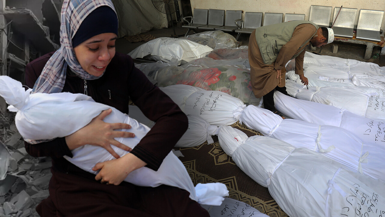 İsrail: Gazze'deki her sivili 'terörist' sayabiliriz! Gazze kan ağlıyor: Bu acının tarifi yok... görseli