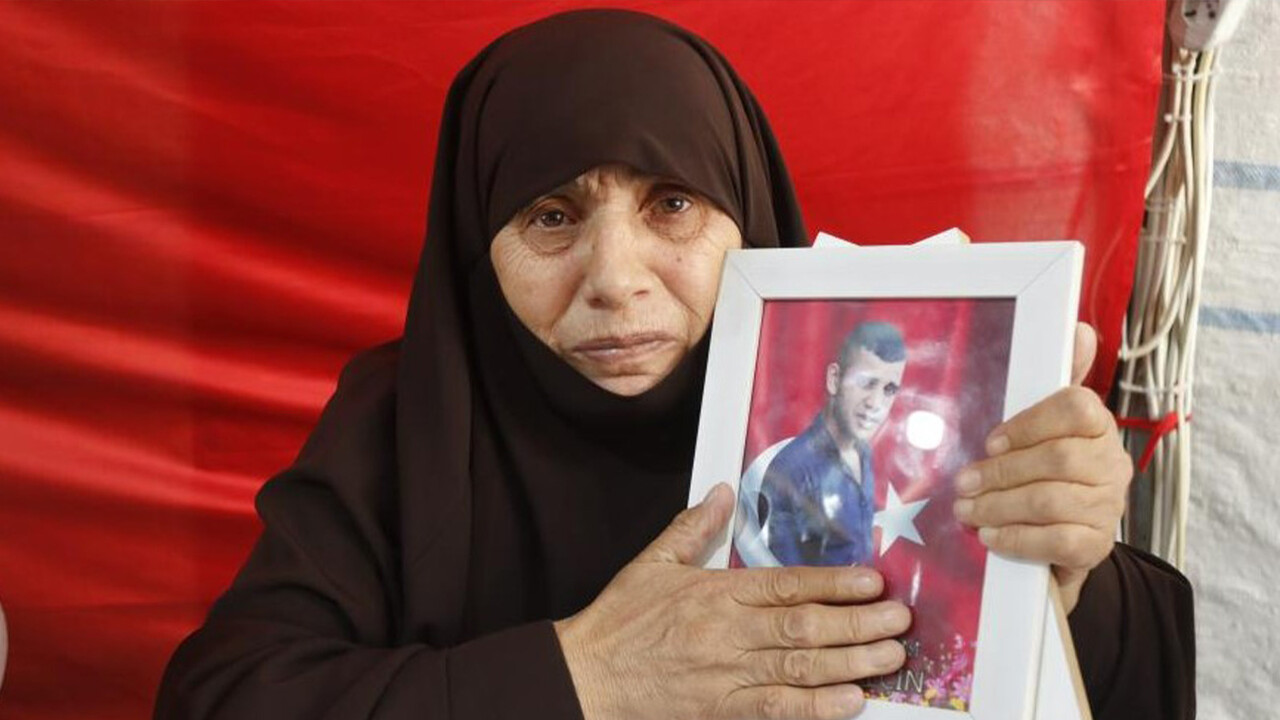 Diyarbakır'da evlat nöbetinde bin 513'üncü gün: Çocuğumun peşini dağda tek bir çocuk kalmayana kadar bırakmayacağım görseli