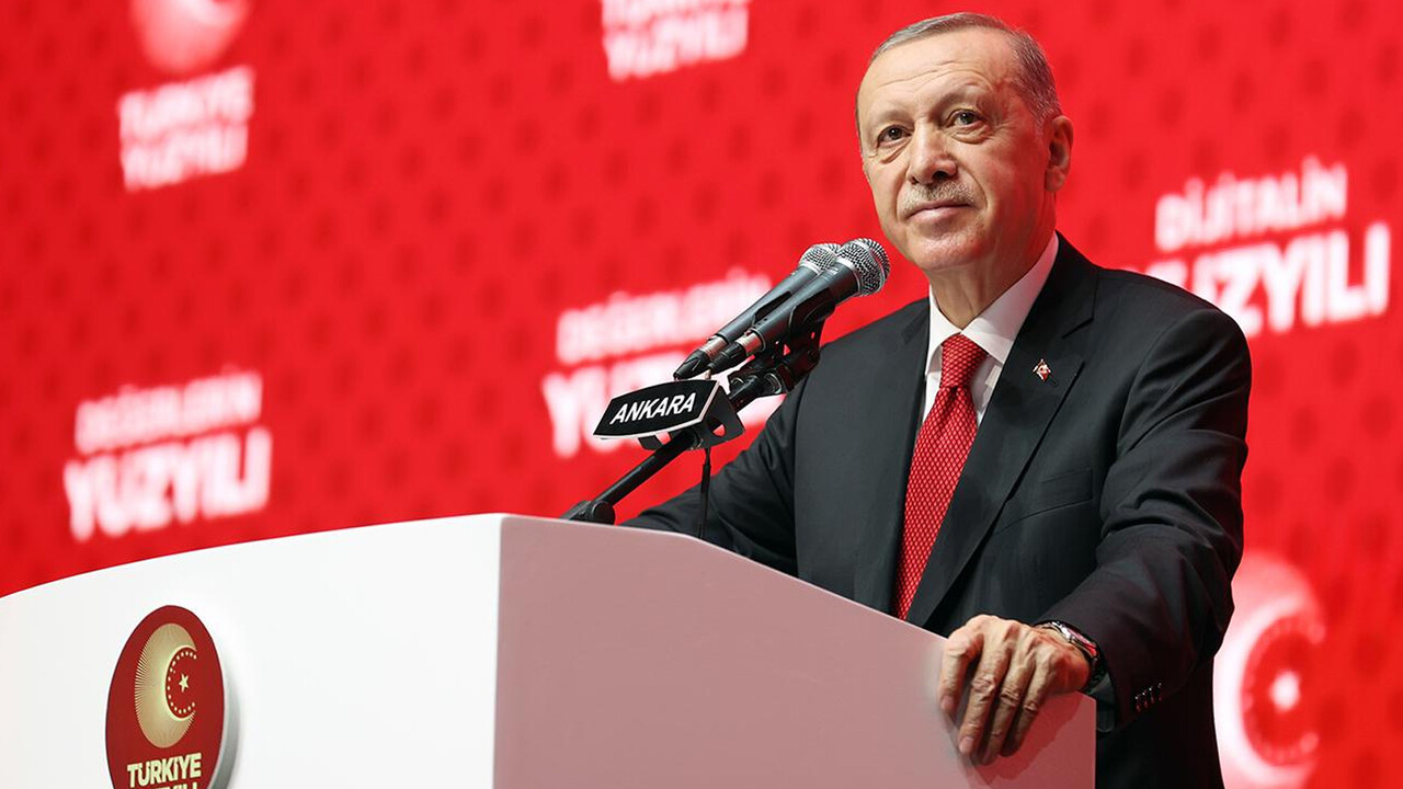 Son dakika: Cumhurbaşkanı Erdoğan'dan Türkiye Yüzyılı mesajı: Hiçbir emperyalist güç önümüze geçemez görseli