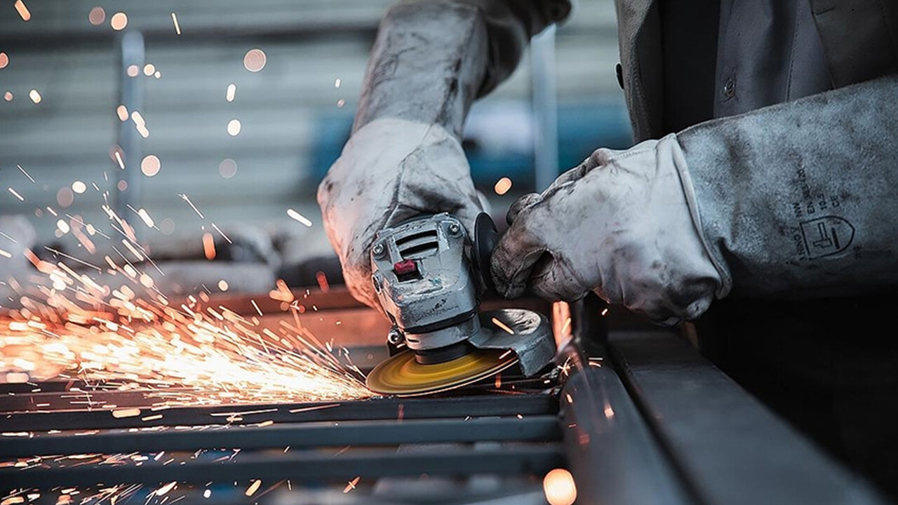 Ekonomik büyümenin öncü göstergesi kritik eşikte! İmalat PMI verileri açıklandı görseli