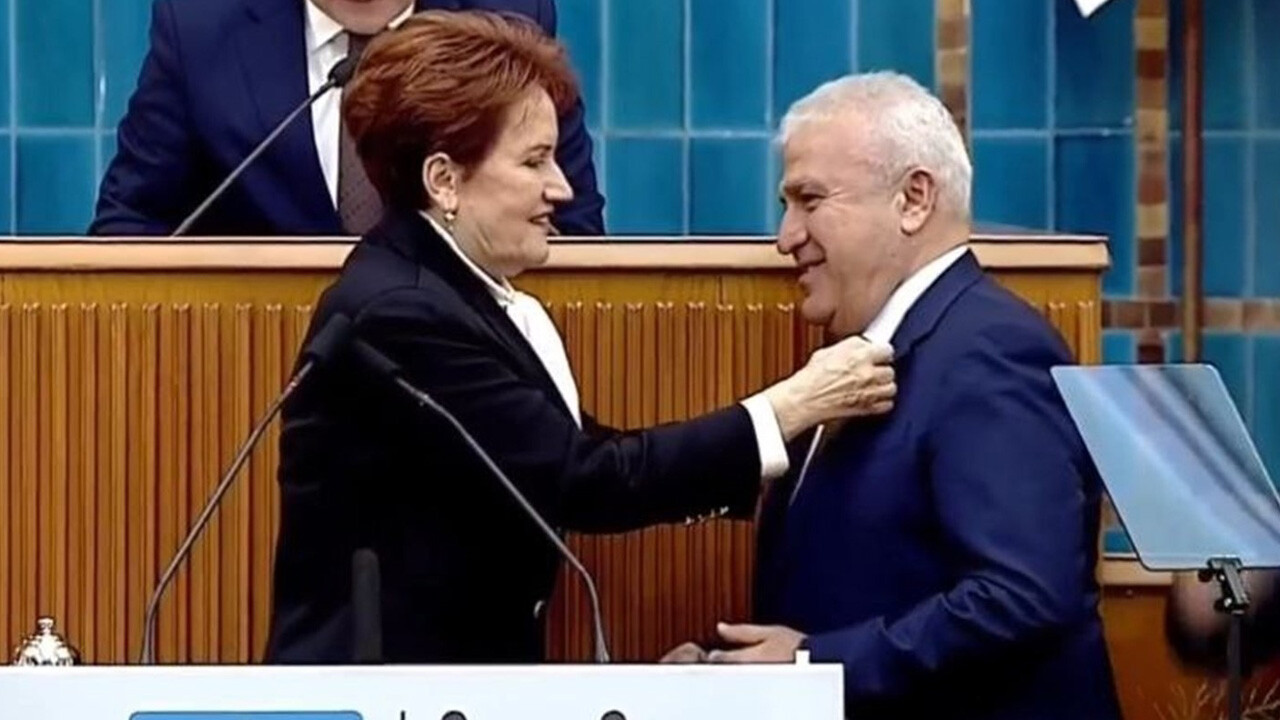 CHP'den istifa eden Efeler Belediye Başkanı İYİ Parti'ye geçti, rozetini Akşener taktı görseli