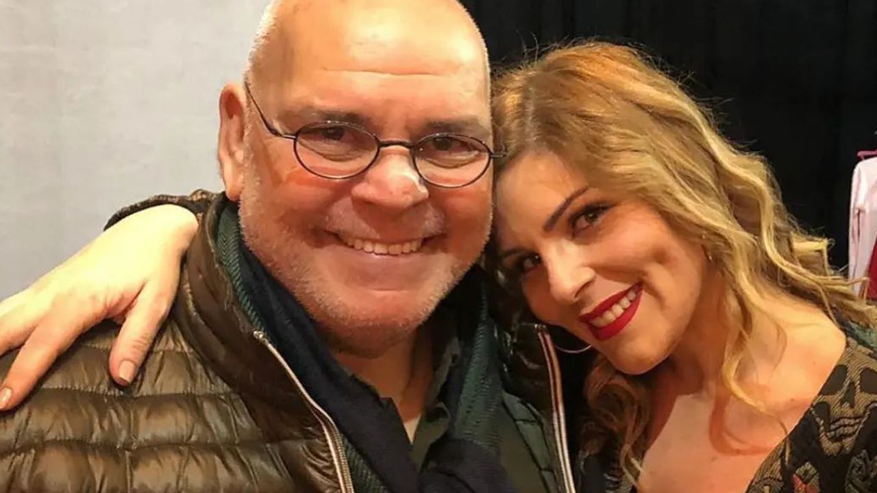 Üç yıl önce vefat eden Rasim Öztekin için anma gecesi: Kızı Pelin törene değil maça gitti görseli