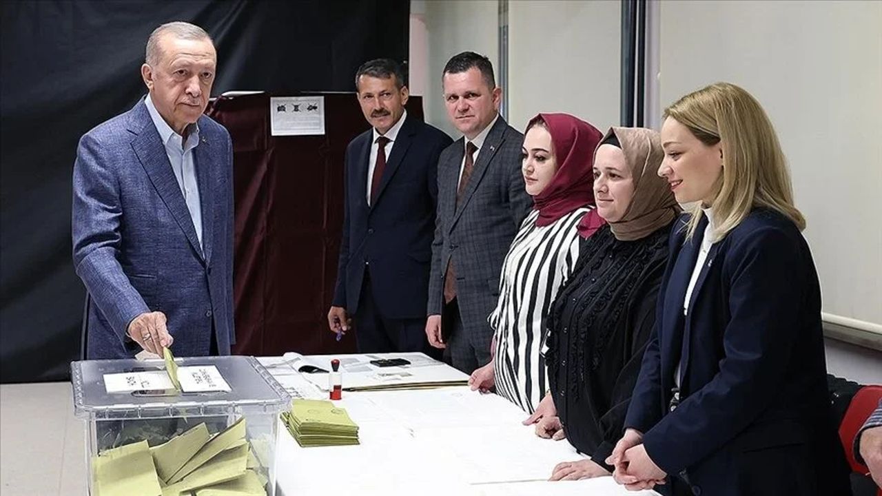Cumhurbaşkanı Erdoğan yerel seçimde oyunu Üsküdar'da kullanacak görseli