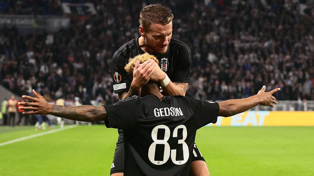 Beşiktaş'ın Lyon galibiyetini spor yazarları değerlendirdi! "Beşiktaş, Lyon'un derdi oldu" görseli