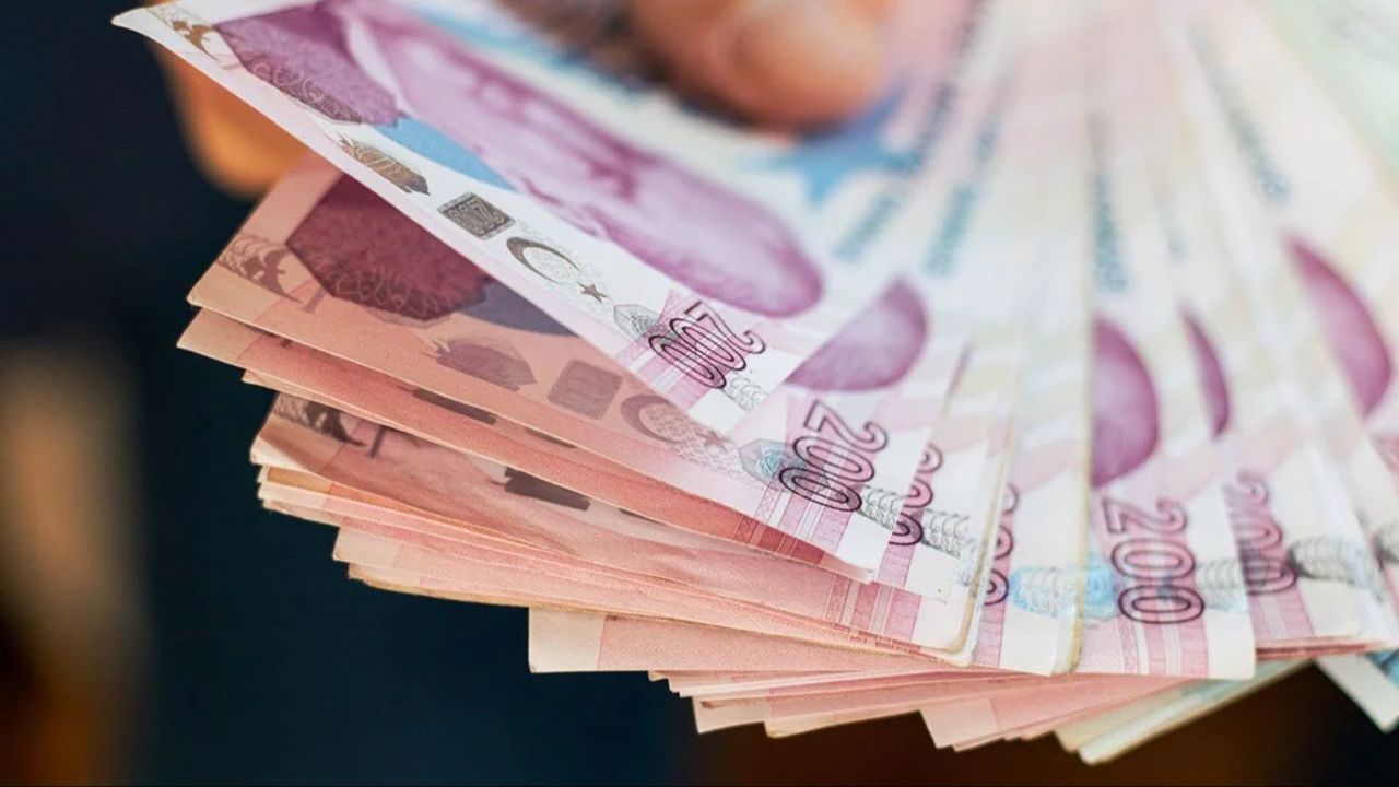 KYK kredisi geri ödemeli olarak veriliyor! KYK burs mu kredi mi nasıl anlaşılır? görseli