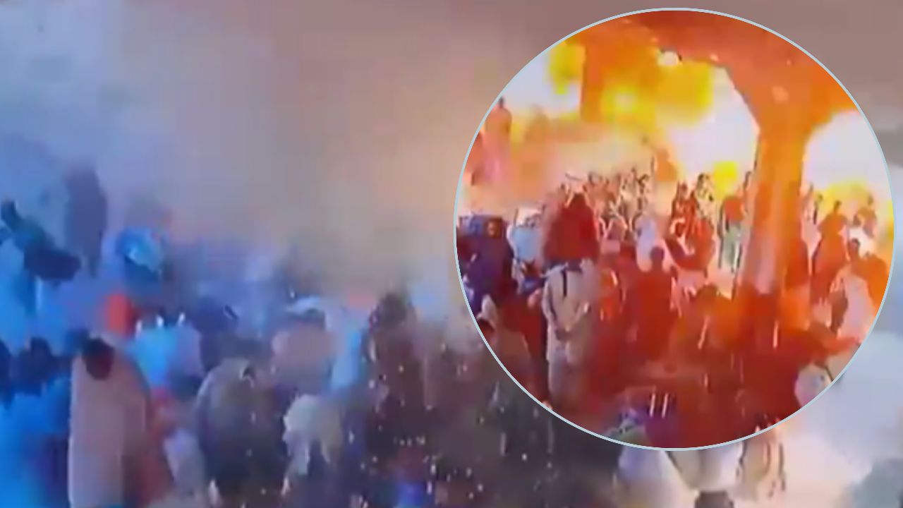 Pakistan'da tren istasyonunda katliam! Ambulanslar peş peşe gitti, onlarca ölü ve yaralı var görseli