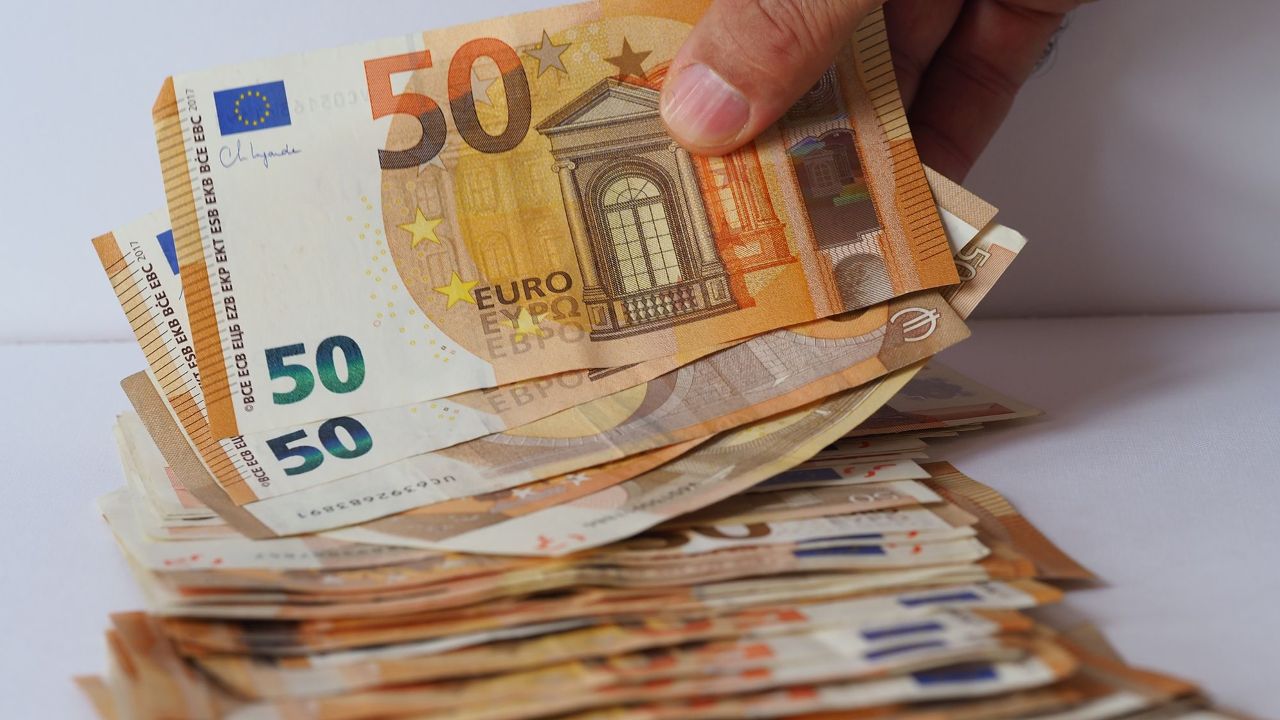 İhracatçı ve gurbetçiye euro şoku! Bu düşüşü kimse beklemiyordu görseli