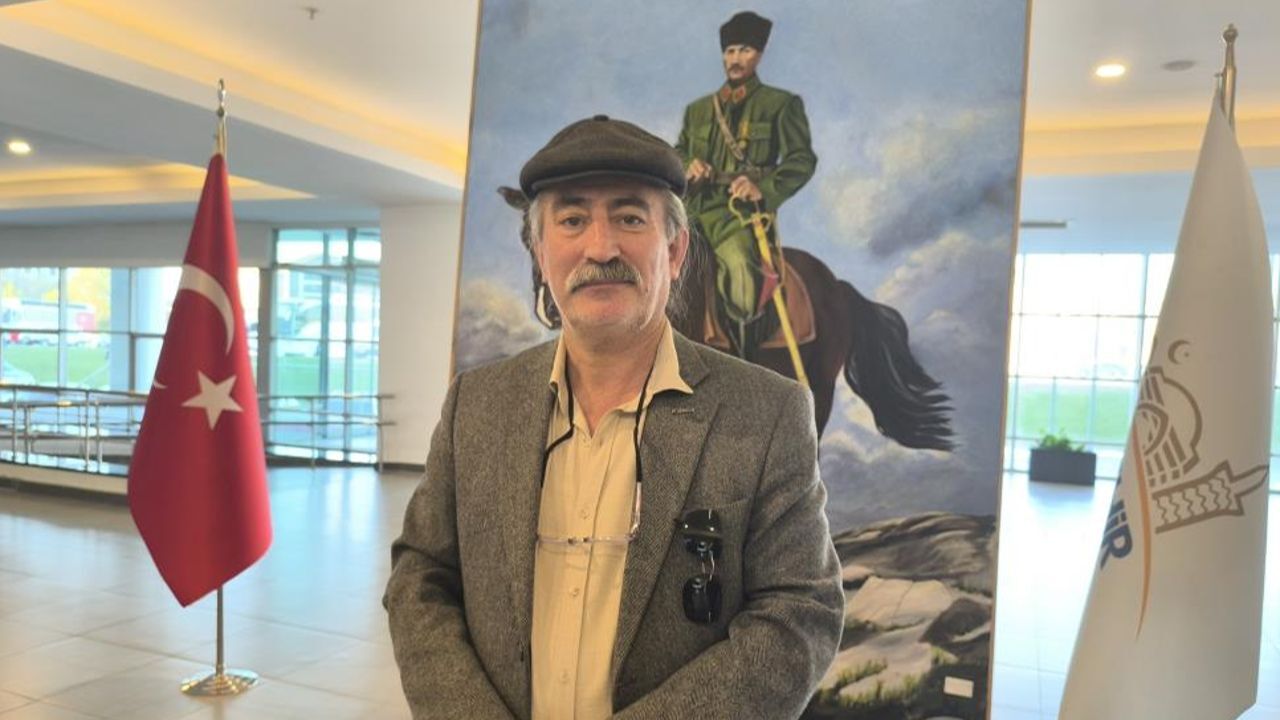 Kırşehir Belediyesi'ne 'Atatürk portresi' tepkisi! Emekli astsubaya alacağı ödenmedi görseli