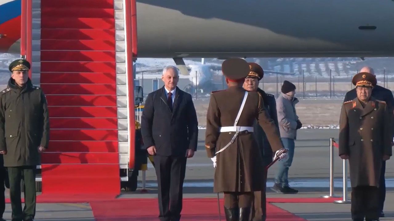 Rusya'dan Kuzey Kore'ye kritik ziyaret! Dünyanın gözü Pyongyang'da görseli