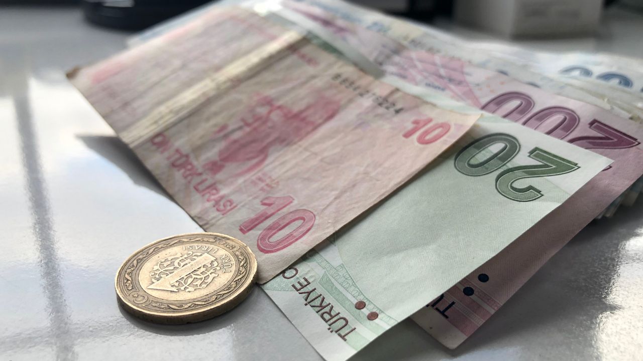 Aile Destek Ödemesi uzatıldı mı, bitti mi? Toplam toplam 106,8 milyar lira destek sağlandı! görseli
