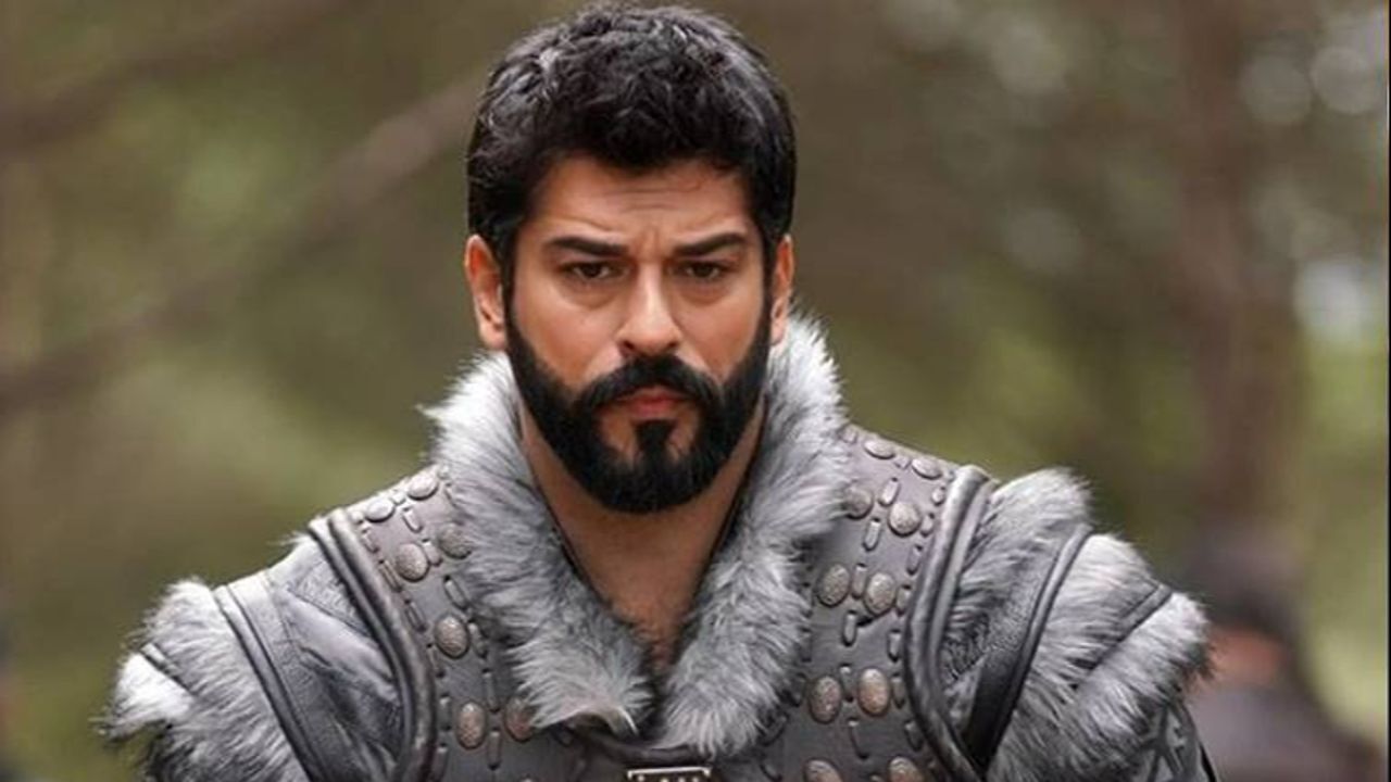 Duyanlar inanmakta zorluk çekti! Burak Özçivit'e dudak uçuklatan teklif! Tam 1 milyon dolar... görseli
