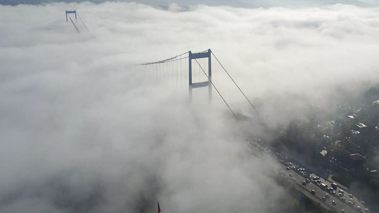 İstanbul Boğazı gemi trafiğine kapatıldı görseli