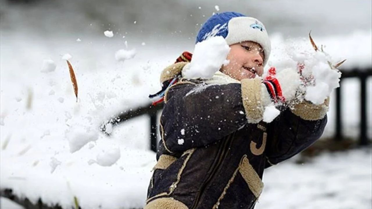 Yarın okullar tatil mi? 14 Şubat son dakika valilik açıklamaları! görseli