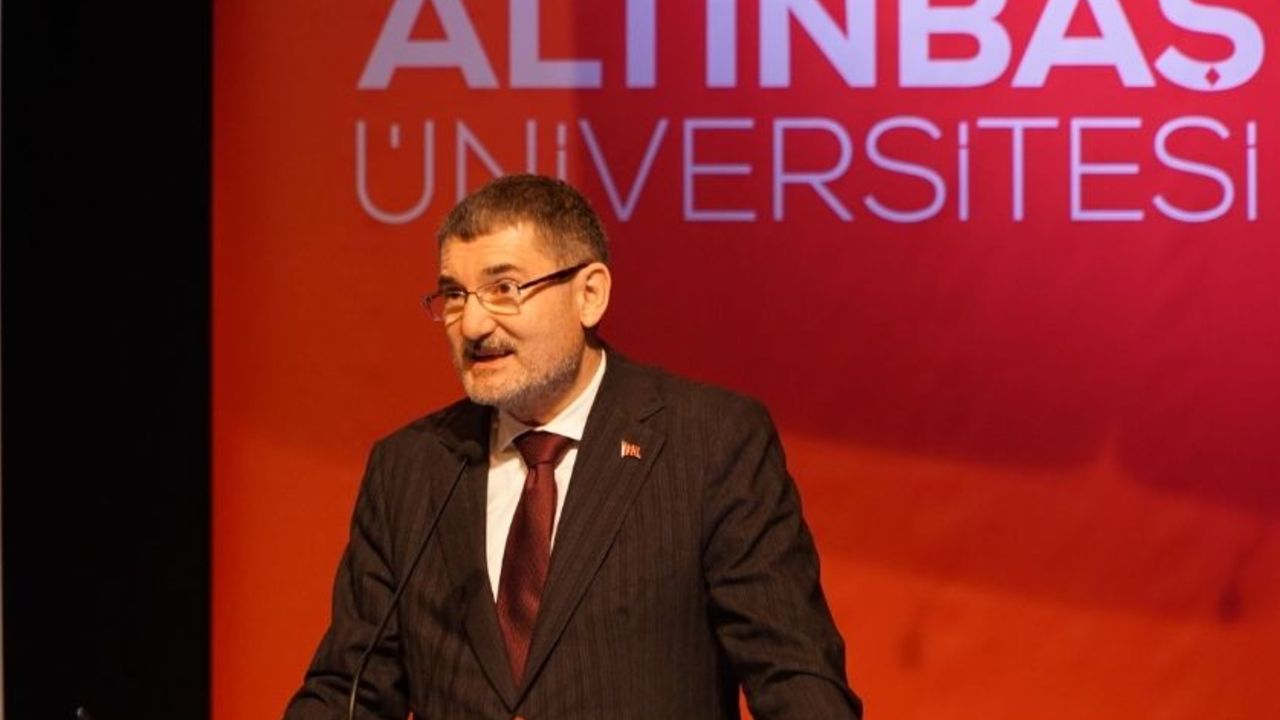 Prof. Dr. Çağrı Erhan kimdir? Cumhurbaşkanı Başdanışmanlığına iki isim atandı görseli