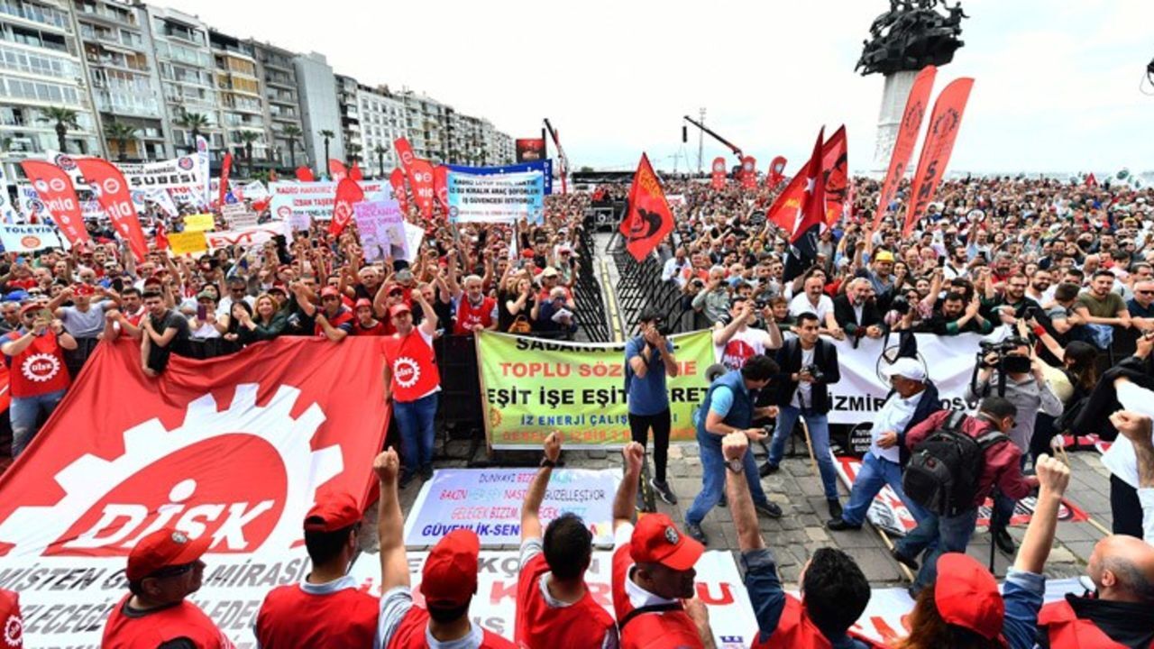 1 Mayıs resmi tatil mi, kaç gün olacak? 1 Mayıs İşçi ve Emekçiler Bayramı tatili gündemde! görseli