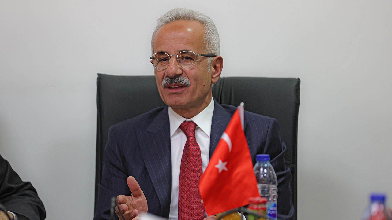 Ulaştırma ve Altyapı Bakanı Abdülkadir Uraloğlu: Depremde aramaların yüzde 75'i karşılandı görseli