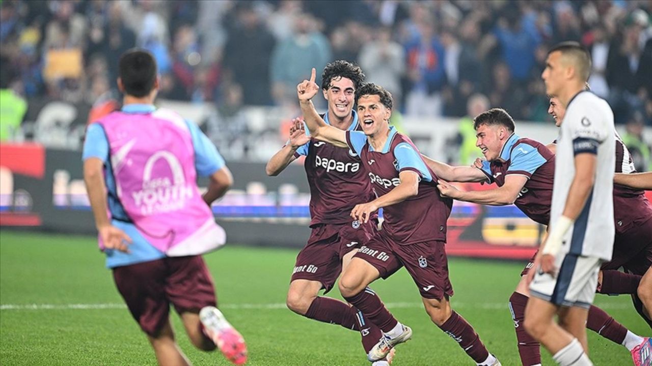 Trabzonspor Barcelona U19 maçı hangi kanalda? UEFA Gençlik ligi final maçı canlı yayın bilgileri, ilk 11'ler netleşti görseli