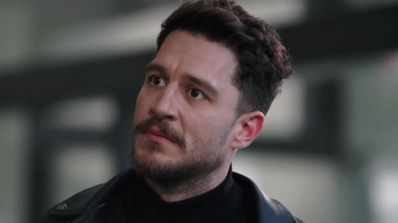 Ünlü spor kulübü acı haberi duyurdu! Oyuncu Uraz Kaygılaroğlu haberi görünce yıkıldı görseli