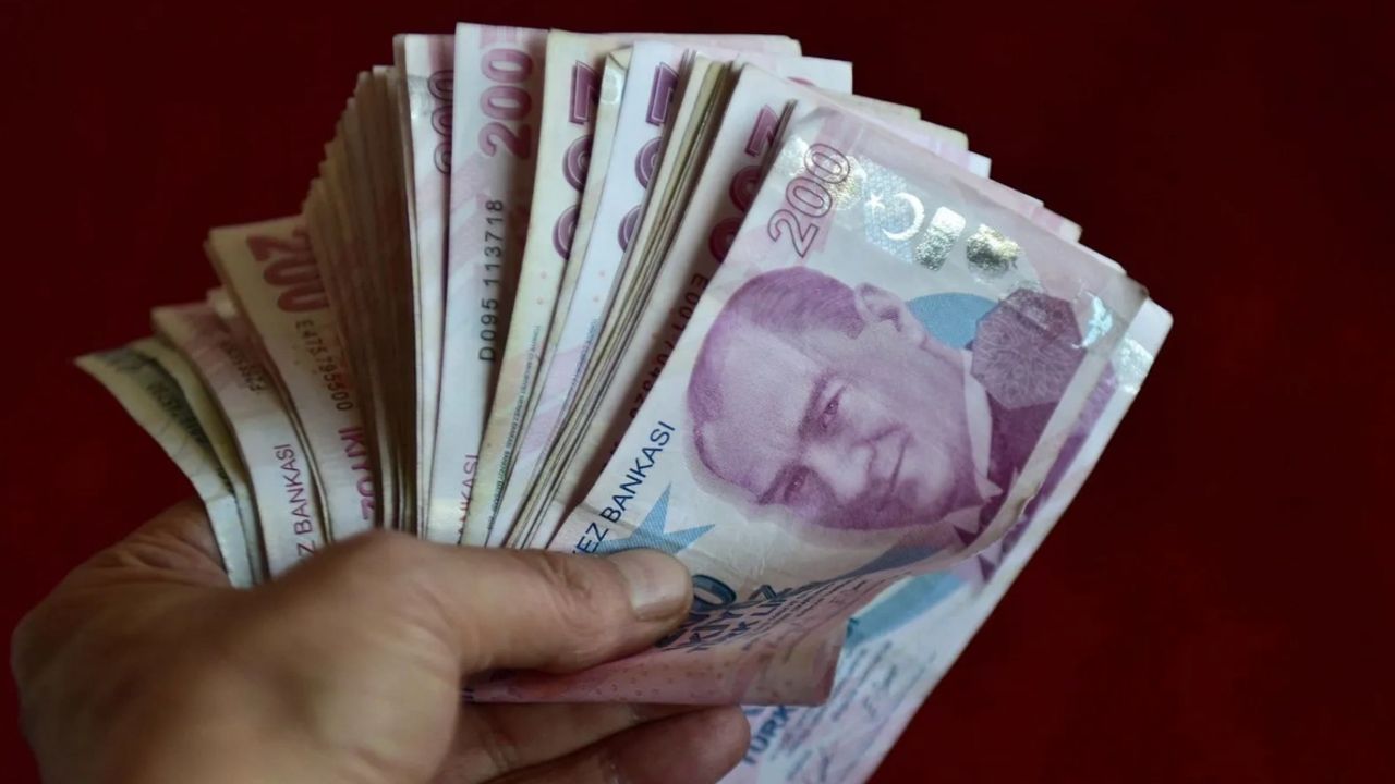 15 Temmuz’da maaş yatar mı, maaşlar neden yatmadı? Memur maaş farkı ödemeleri gündemde! görseli