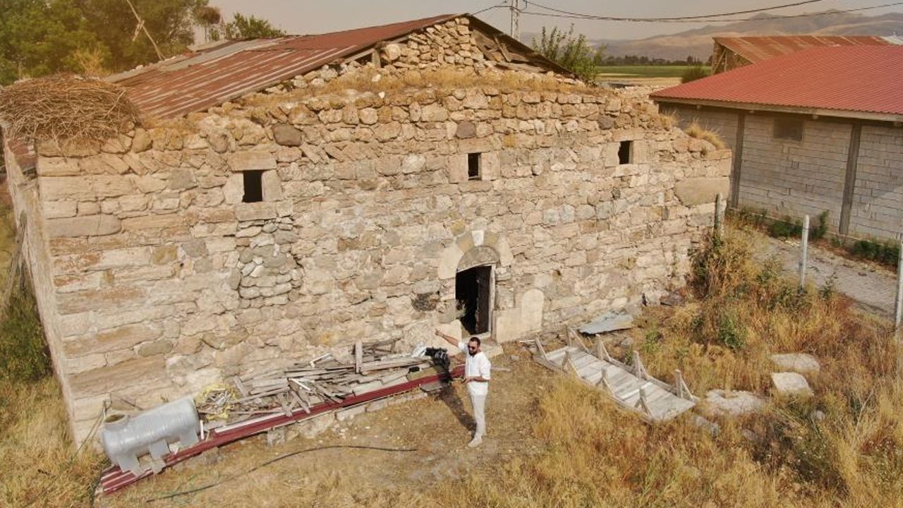 Göydün köyünde 100 milyon liraya satışa çıktı! Görmek isteyen çok, gören az...