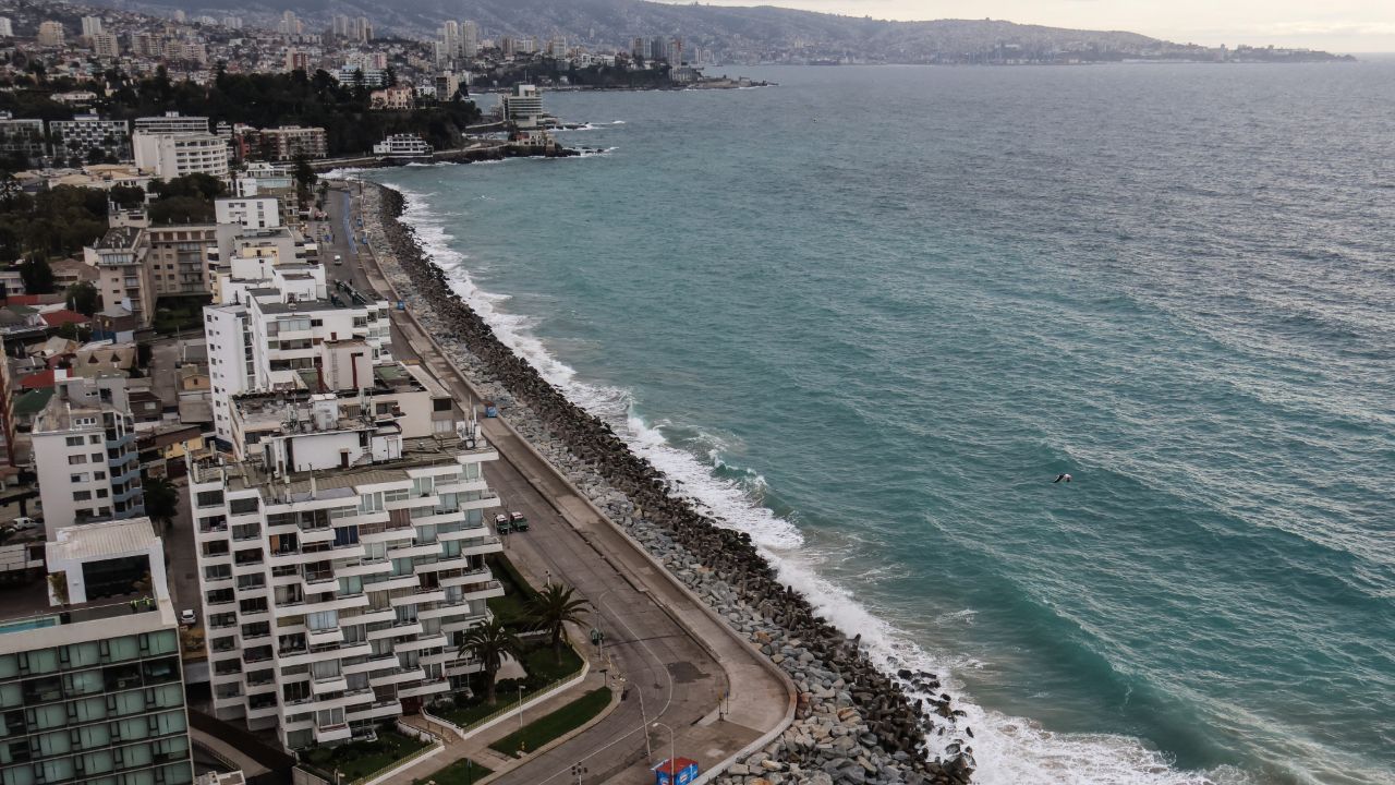 Tsunami tehlikesi geride kaldı! Alarmlar sustu, milyonlar evine döndü