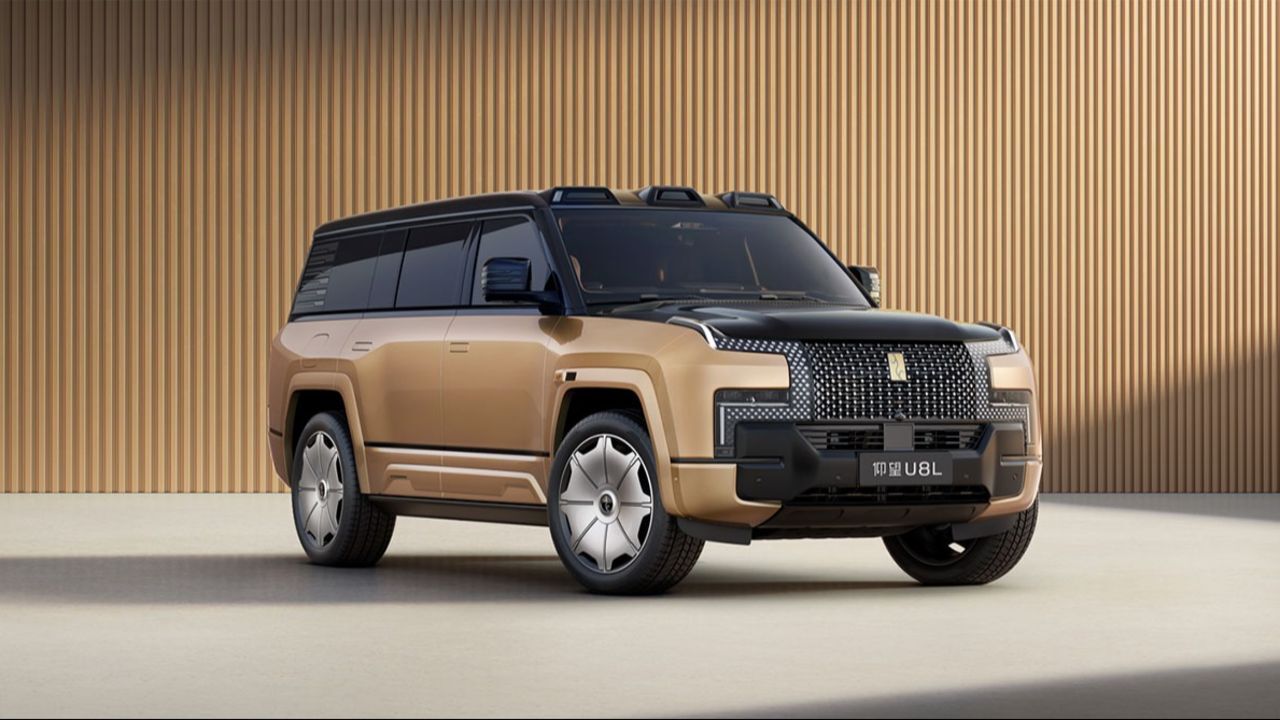 BYD’den ultra lüks markalara göz dağı:1.180 HP’lik U8L sahnede