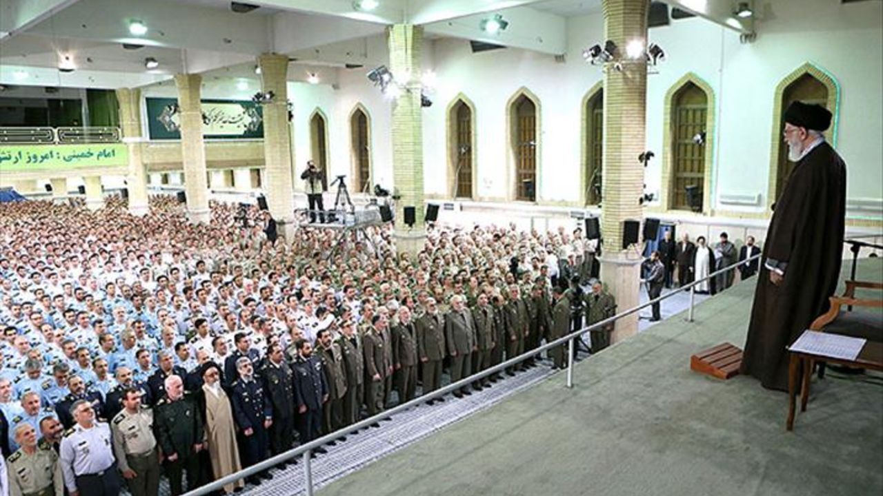 İran’da güvenlik darbesi! Hamaney’in gizli konseyi kuruluyor