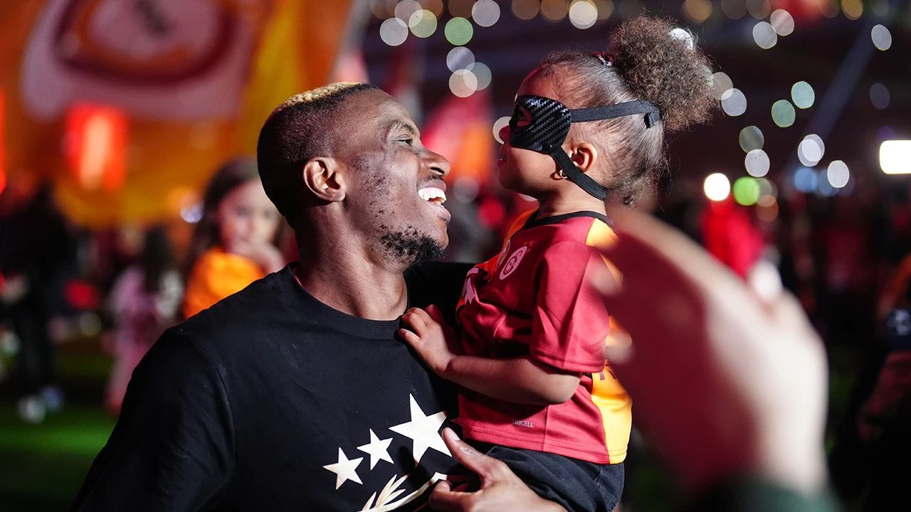 Osimhen evli mi, kaç çocuğu var, dini nedir? Galatasaray’ın yıldız oyuncusu Victor Osimhen’in hayatı