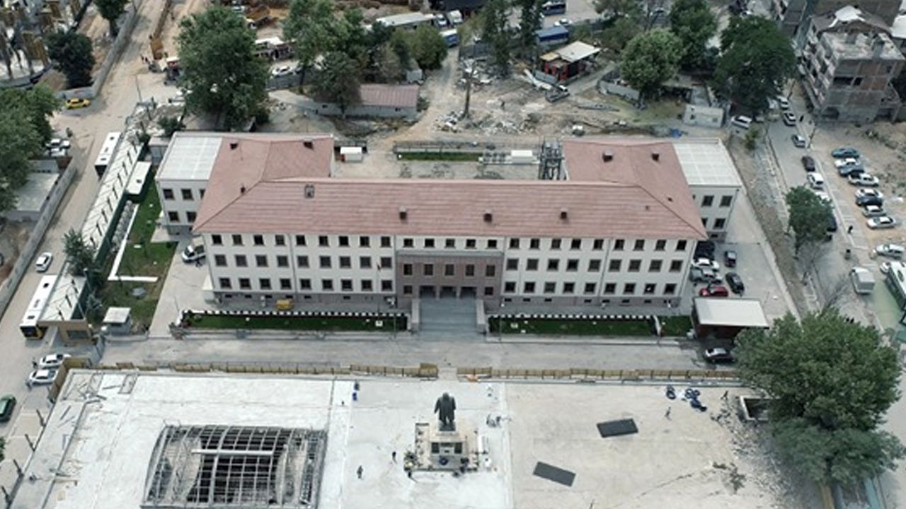 6 Şubat depremlerinde yıkılmıştı! Tarihi bina aslına uygun şekilde yeniden ayakta