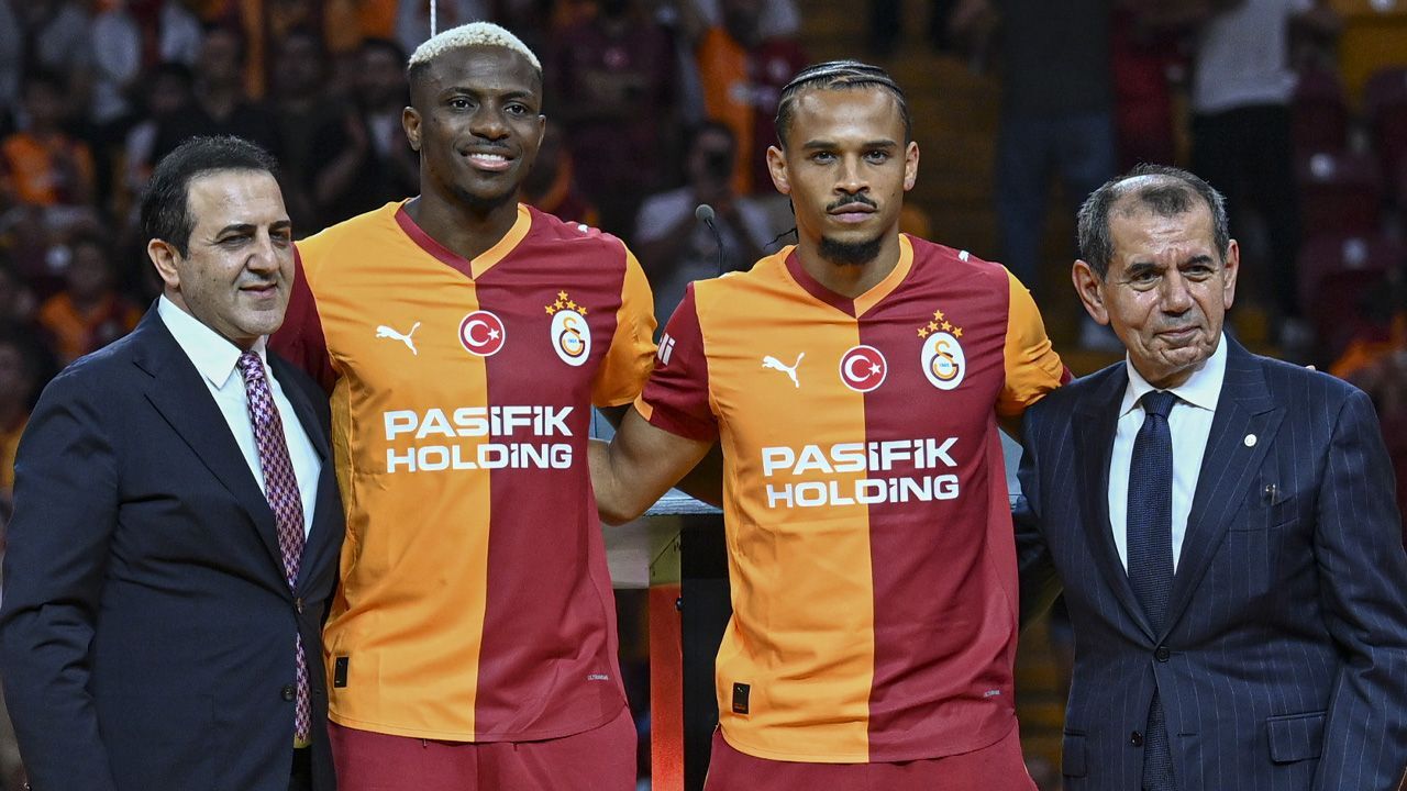 Osimhen-Sane taraftar önünde imza attı! "Bu kadro Avrupa