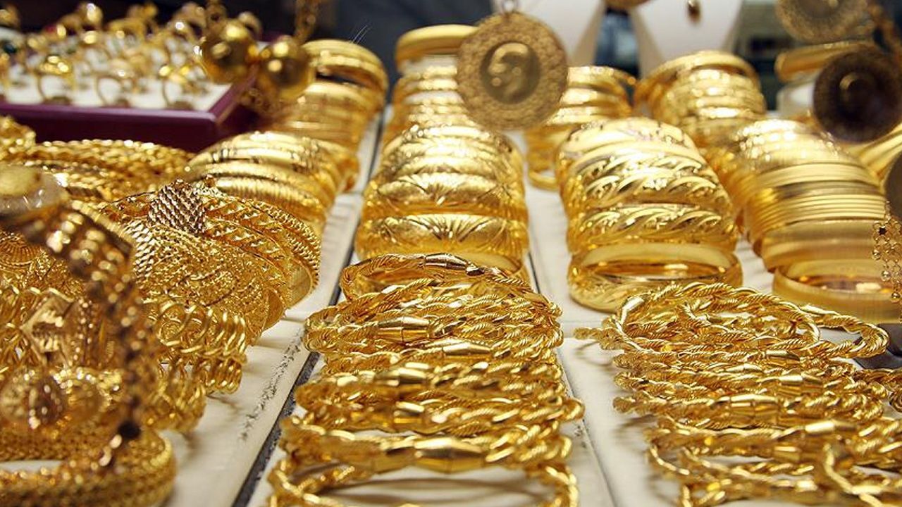 Altın yatırımcısı ne yapmalı? Uzman isim, kritik seviyeleri verdi